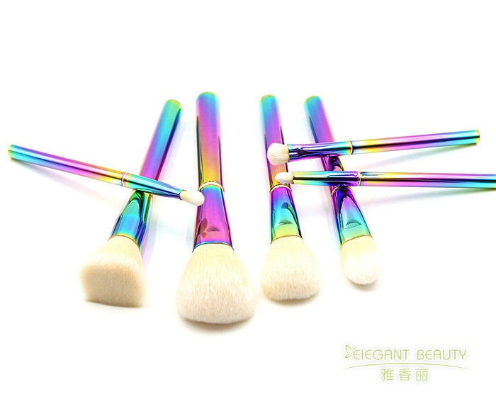 定制化妝刷需要多長(zhǎng)時(shí)間制作？